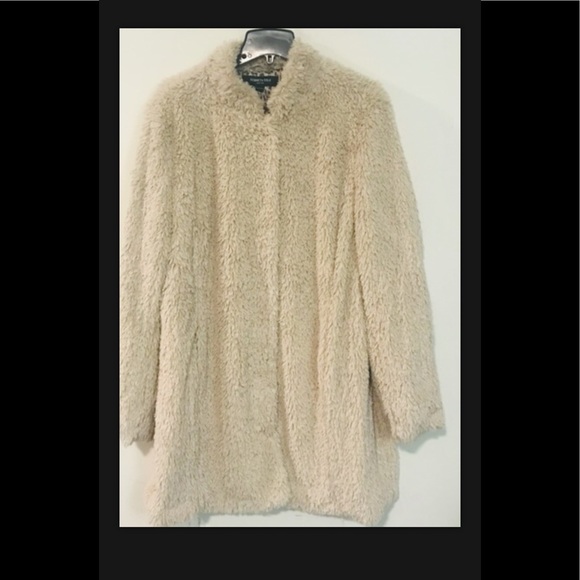 Kenneth Cole Coat Teddy Bear Faux Fur size XS - Picture 3 of 6